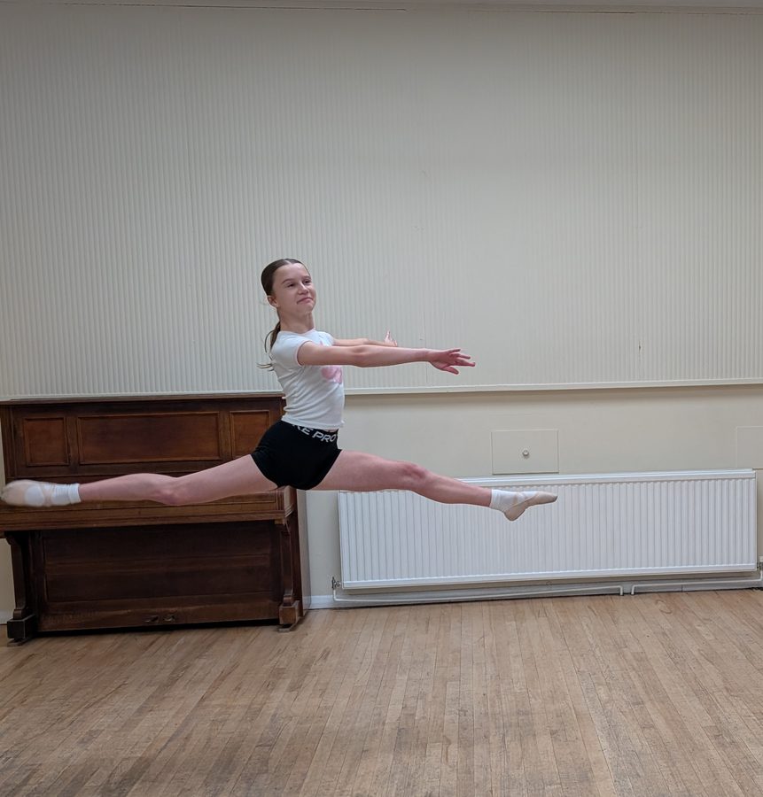 Grand jeté in a senior class